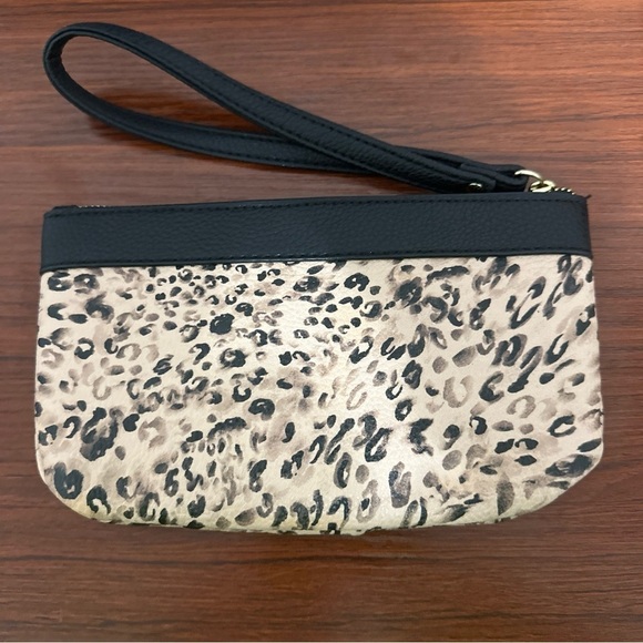 Juicy by Juicy Couture leopard print, and black wristlet new without tags - Picture 3 of 6